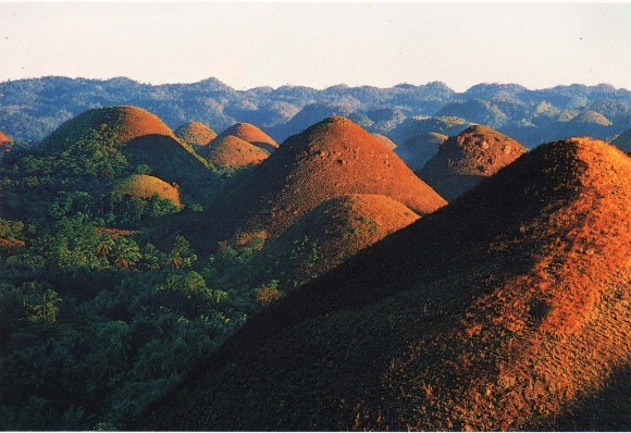 "Шоколадовите" хълмове - невиждано творение на природата