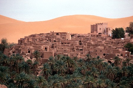 Безброй оазиси осигуряват глътка свеж въздух всред парещата пустиня Сахара