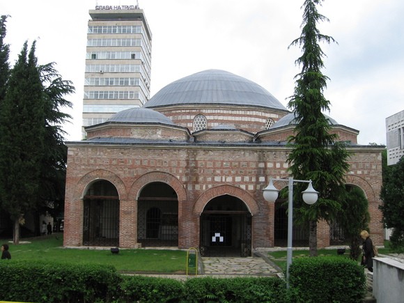 Една от големите забележителности в Стара Загора е Ески Джамията