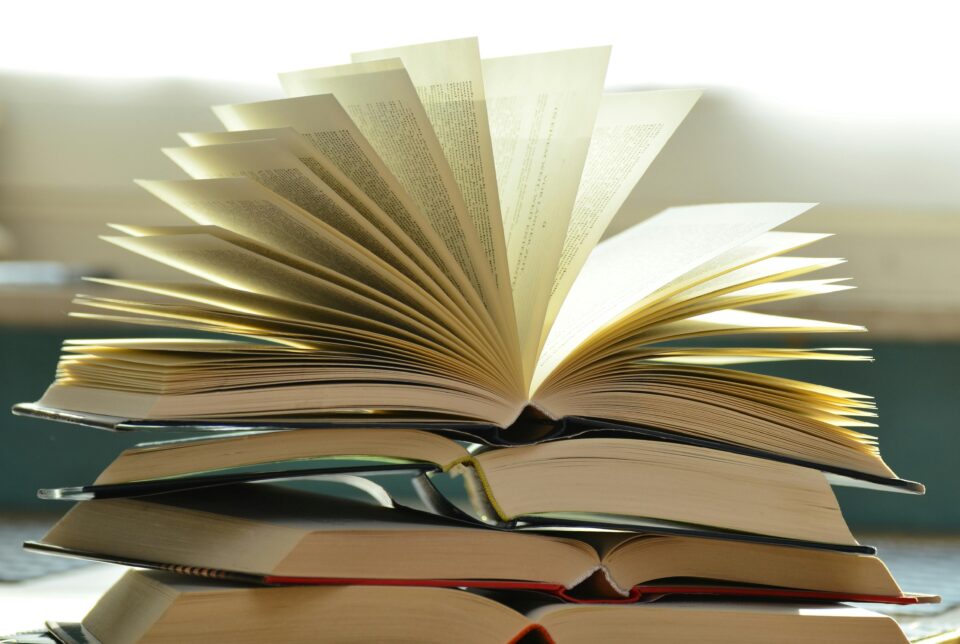 Защо някои книги са били забранени през вековете? Истории за цензура и бунт